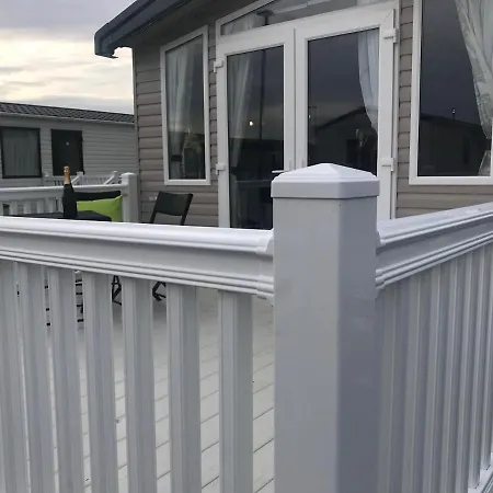 Flamingo Land Private Caravan - No 8 Cedarwood