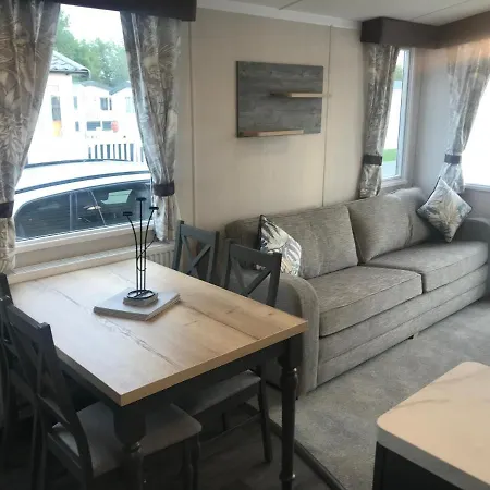 Flamingo Land Private Caravan - No 8 Cedarwood Holiday park