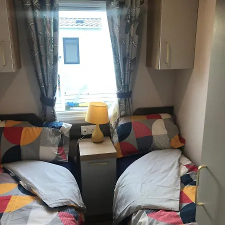 Flamingo Land Private Caravan - No 8 Cedarwood Tatil parkı