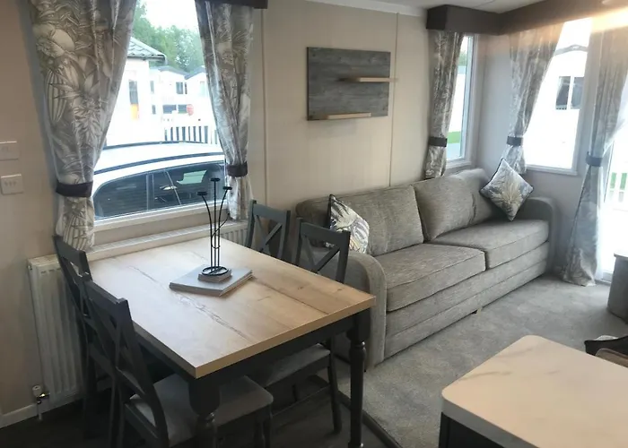 Flamingo Land Private Caravan - No 8 Cedarwood Aldeamento Turístico