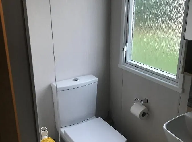 Flamingo Land Private Caravan - No 8 Cedarwood * Kirby Misperton